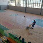 Sportovní hala, lakovaná podlaha PURLET W470 M polyuretanový podlahový lak na dřevo, broušení dřevěných parket