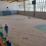 Sportovní hala, lakovaná podlaha PURLET W470 M polyuretanový podlahový lak na dřevo, broušení dřevěných parket