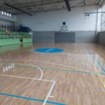 Sportovní hala, lakovaná podlaha PURLET W470 M polyuretanový podlahový lak na dřevo, lakování dřevěných parket